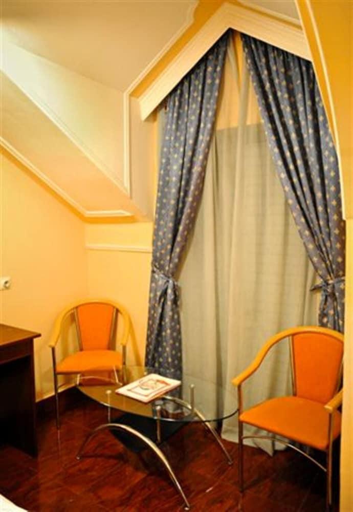 Hotel Evropa Podgorica Exterior photo