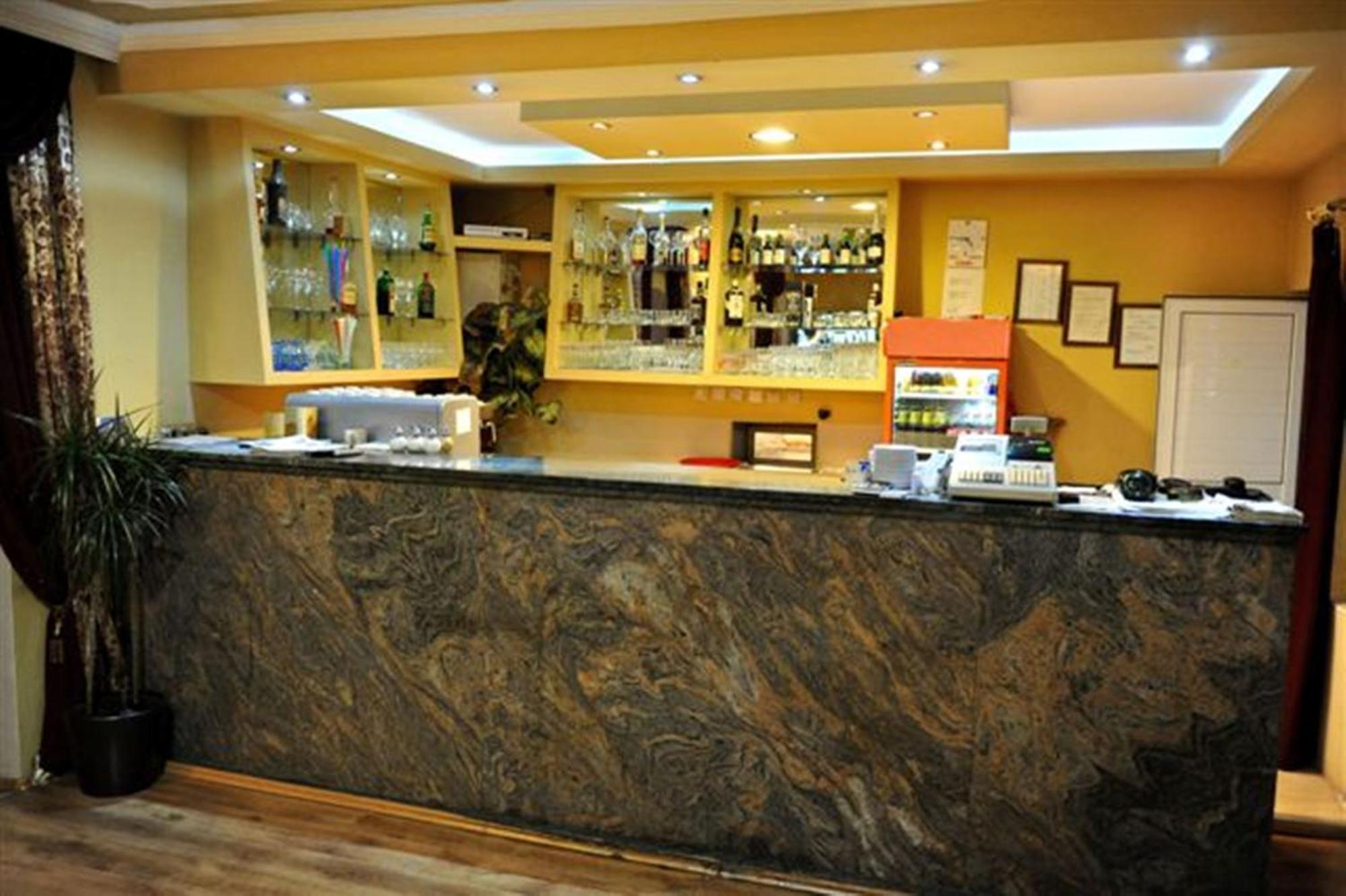 Hotel Evropa Podgorica Exterior photo